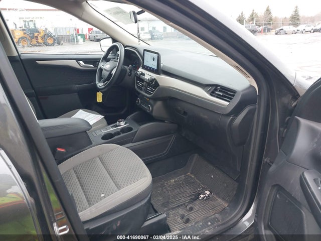 1FMCU9G61LUC34110 Ford ESCAPE SE