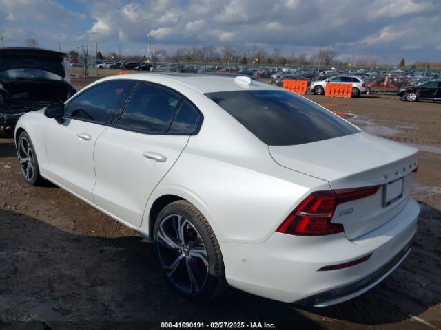 2023 VOLVO S60 7JRL12TW2PG240708 Photo 2