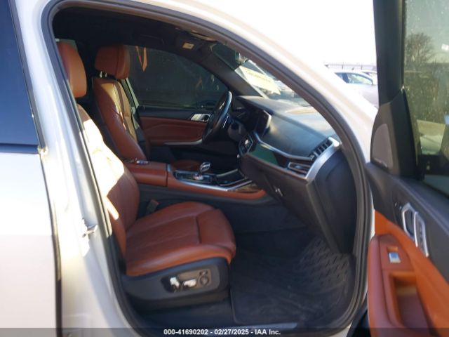5UXCX4C58KLS35656 BMW X7 Xdrive50i