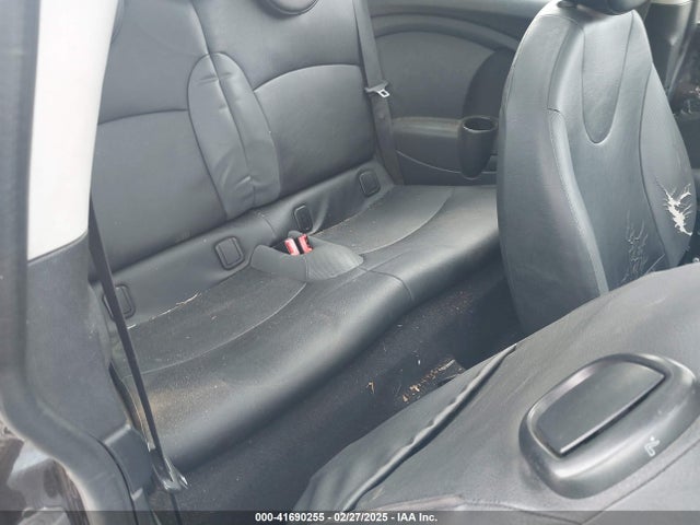 2010 MINI COOPER CLUBMAN WMWML3C57ATX37467 Photo 7