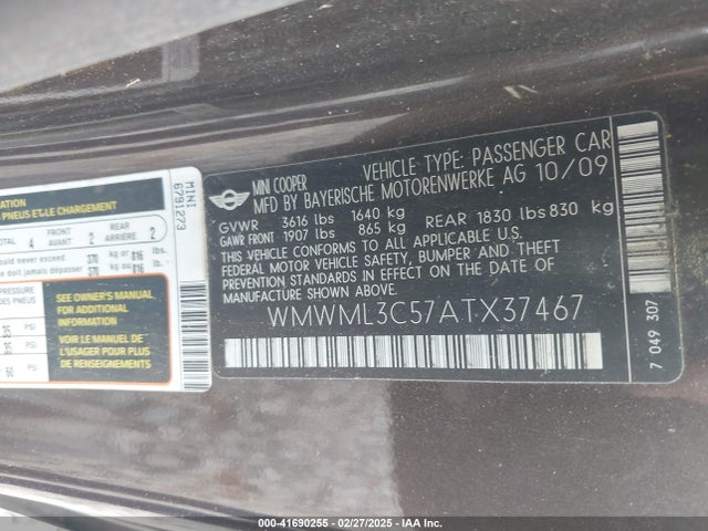 2010 MINI COOPER CLUBMAN WMWML3C57ATX37467 Photo 8