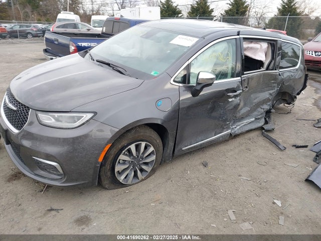 2C4RC1S70PR502988 Chrysler Pacifica Hybrid Limited