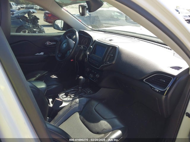 1C4PJLLN1KD290331 Jeep Cherokee Altitude Fwd