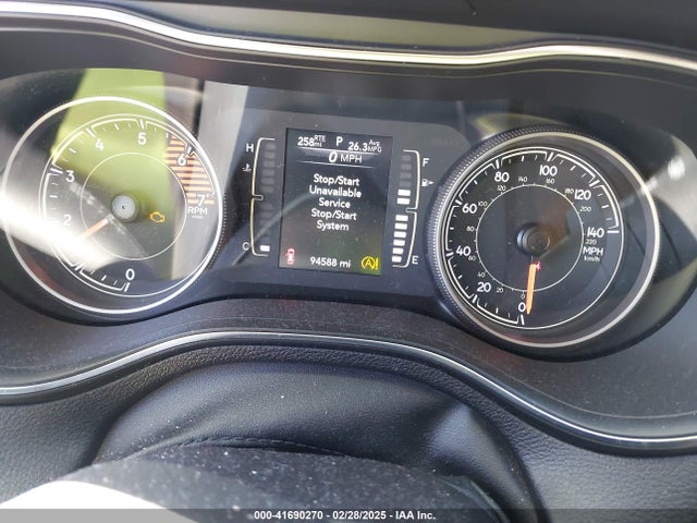 1C4PJLLN1KD290331 Jeep Cherokee Altitude Fwd