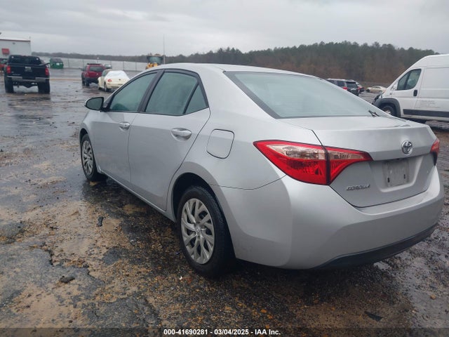 Toyota COROLLA LE 2019 2T1BURHE0KC181014 Image 3