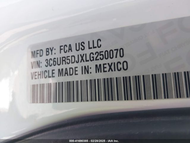 3C6UR5DJXLG250070 RAM 2500 Big Horn  4x4 6'4 Box