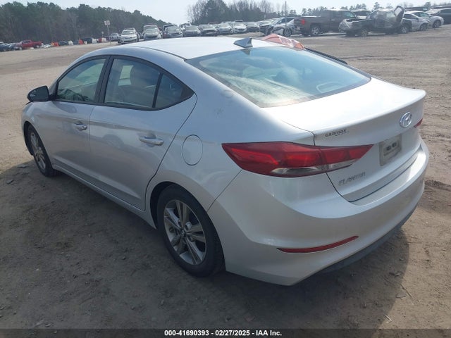 5NPD84LF1HH175700 Hyundai ELANTRA SE