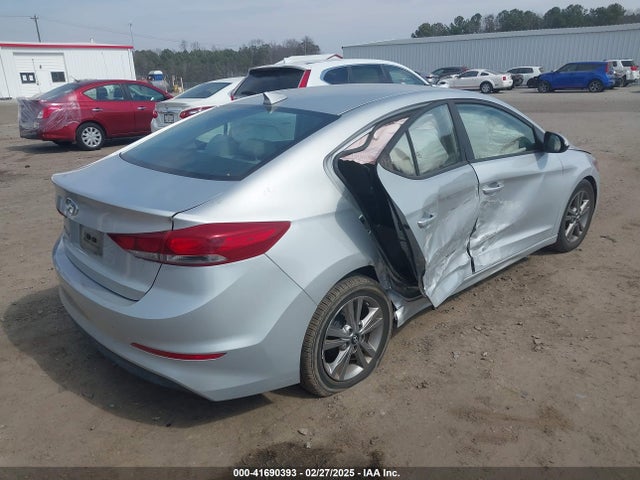5NPD84LF1HH175700 Hyundai ELANTRA SE