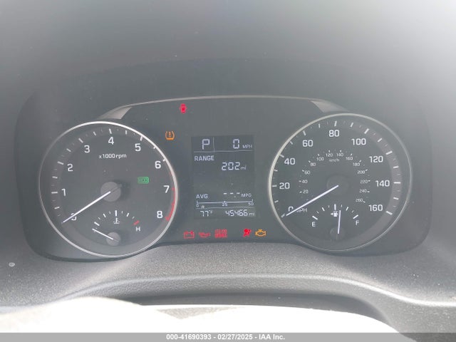 5NPD84LF1HH175700 Hyundai ELANTRA SE