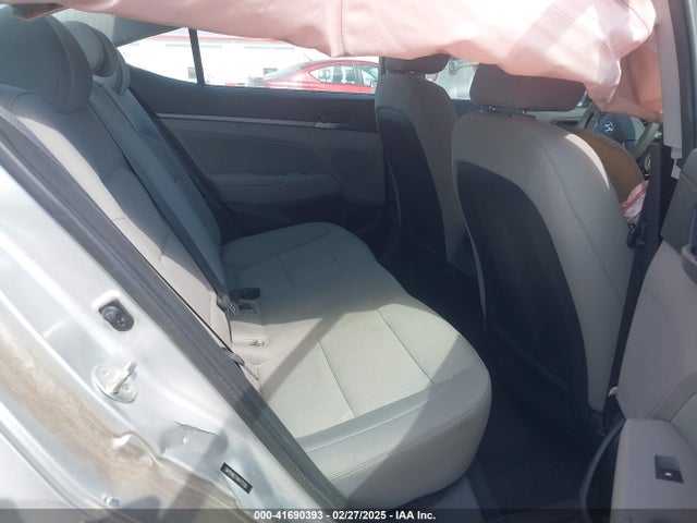 5NPD84LF1HH175700 Hyundai ELANTRA SE