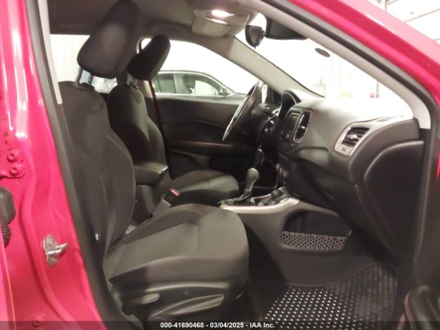 3C4NJDAB7JT283558 Jeep Compass Sport 4x4