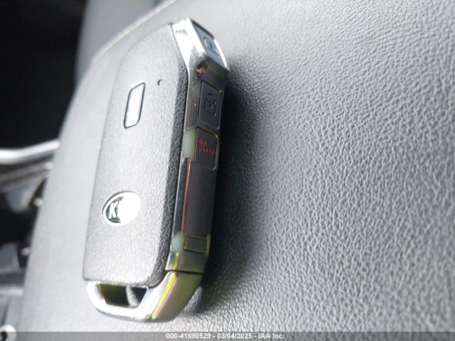 5XYRL4LC3MG008296 KIA SORENTO S
