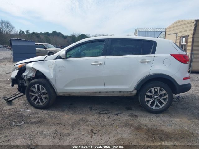 KNDPB3AC2G7823758 KIA Sportage Lx