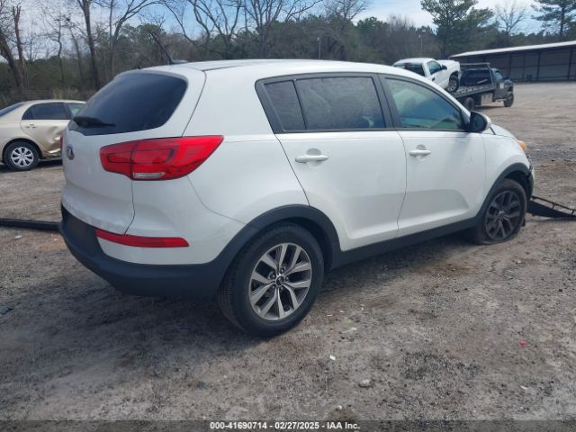 KNDPB3AC2G7823758 KIA Sportage Lx