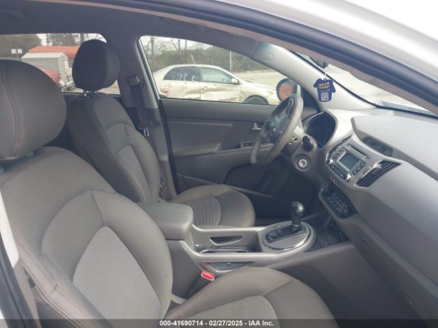 KNDPB3AC2G7823758 KIA Sportage Lx