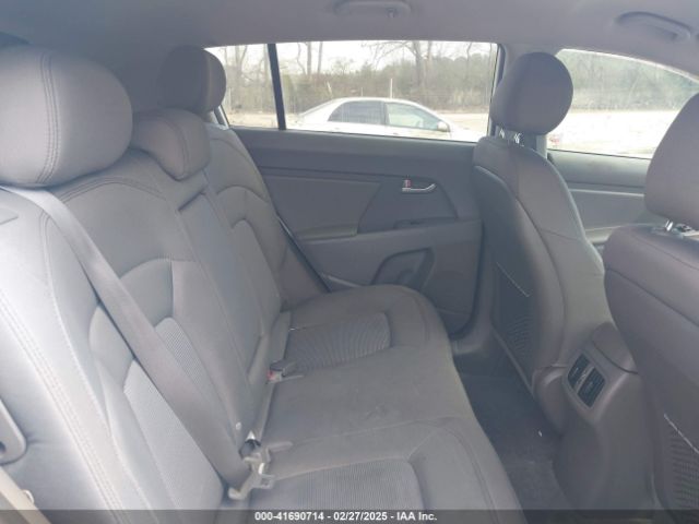 KNDPB3AC2G7823758 KIA Sportage Lx