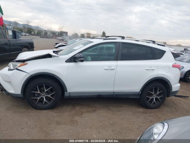 2T3NFREV5GW274409 Toyota RAV4 SE