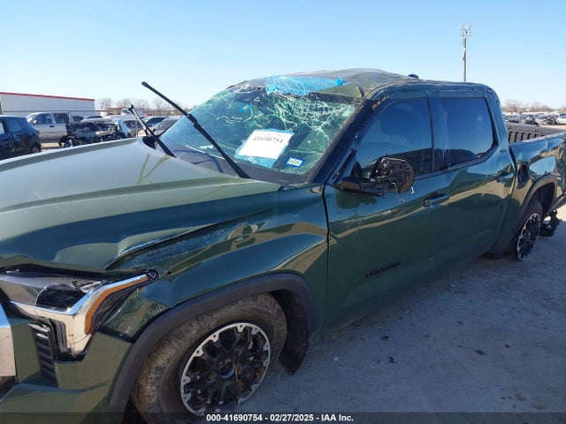 5TFLA5AB2NX001785 Toyota Tundra Sr5