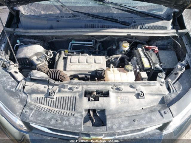 3GNCJNSB8KL324963 Chevrolet TRAX LS