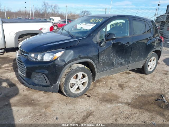 3GNCJNSB8KL324963 Chevrolet TRAX LS
