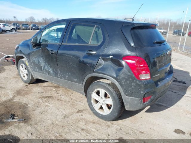 3GNCJNSB8KL324963 Chevrolet TRAX LS