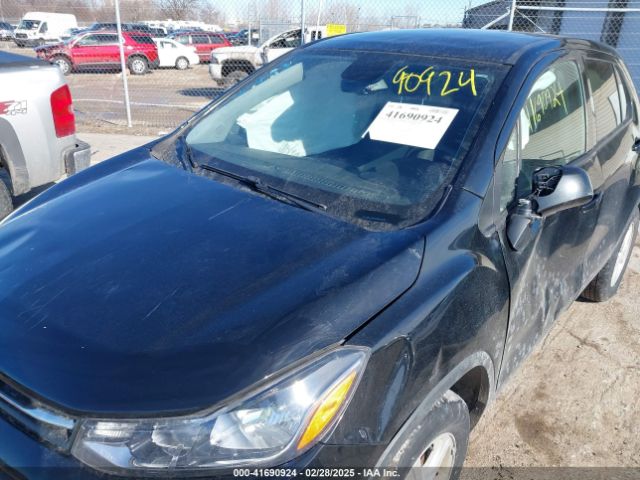 3GNCJNSB8KL324963 Chevrolet TRAX LS