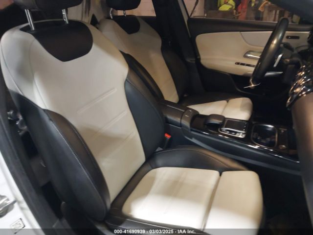 W1K3G4FB8LW046501 Mercedes-Benz A 220 4matic