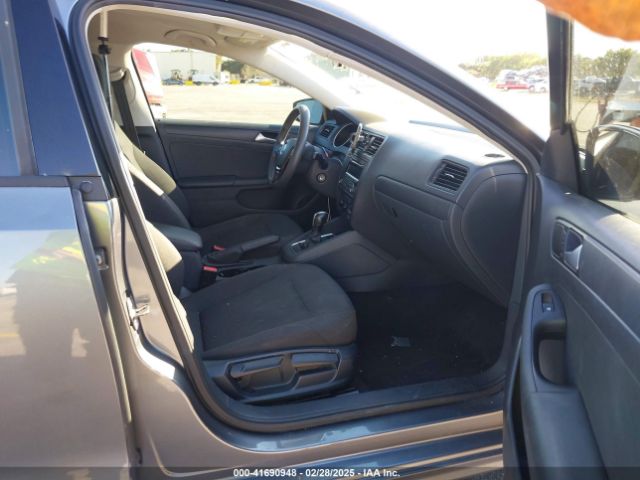 3VW2K7AJ5FM268368 Volkswagen Jetta 2.0l S