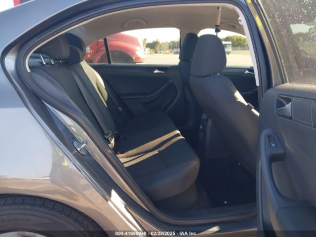 3VW2K7AJ5FM268368 Volkswagen Jetta 2.0l S