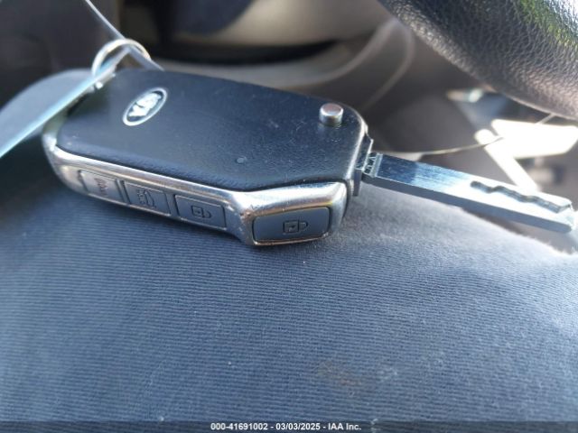 3KPF24AD2LE234214 KIA Forte Lxs
