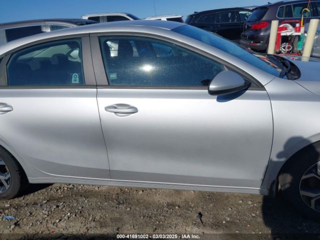 3KPF24AD2LE234214 KIA Forte Lxs