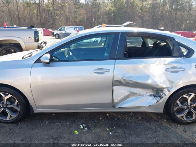 3KPF24AD2LE234214 KIA Forte Lxs