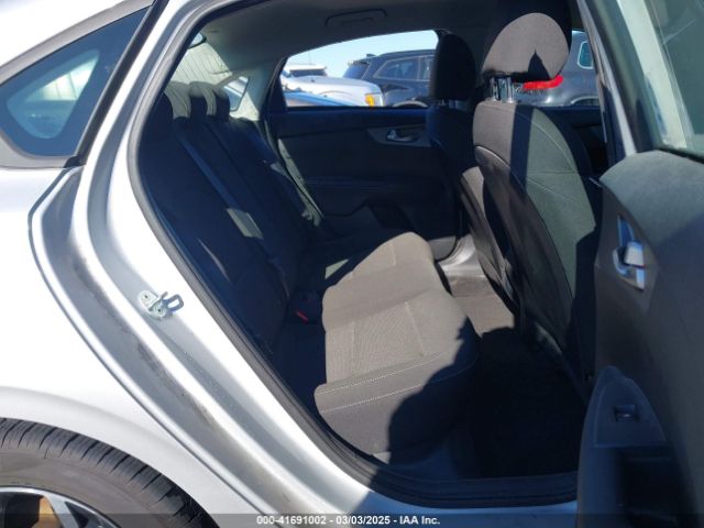 3KPF24AD2LE234214 KIA Forte Lxs