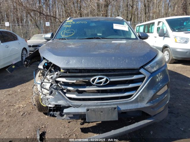 KM8J33A43JU678990 Hyundai TUCSON SEL