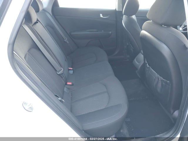 5XXGT4L3XJG216120 KIA Optima Lx