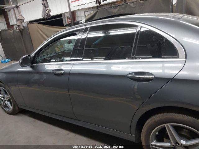 WDDZF4JB1HA085505 Mercedes-Benz E 300