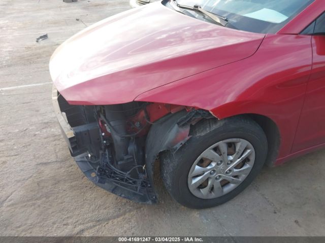 KMHD74LF2HU109421 Hyundai ELANTRA SE