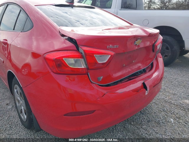 1G1BC5SM4H7177241 Chevrolet Cruze Ls Auto