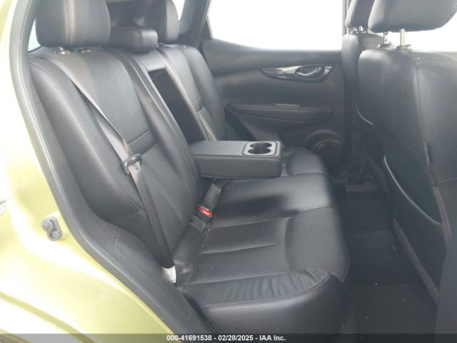 JN1BJ1CR1HW109035 Nissan Rogue Sport Sl