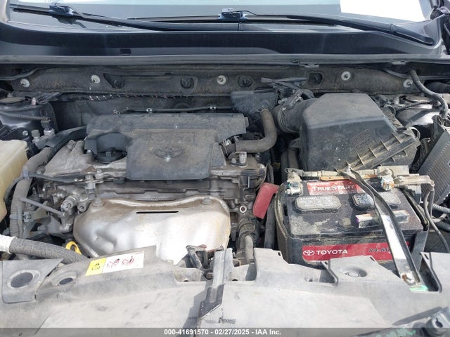 JTMZFREV4HJ123708 Toyota RAV4 LE