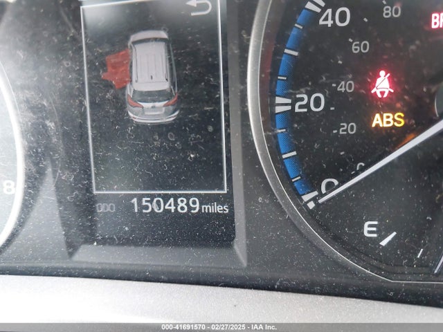 JTMZFREV4HJ123708 Toyota RAV4 LE