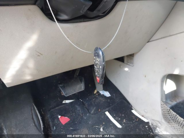 2C4RDGCG8GR224100 Dodge Grand Caravan Sxt