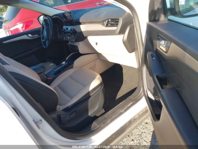 1FMCU9H9XNUA13536 Ford ESCAPE SEL