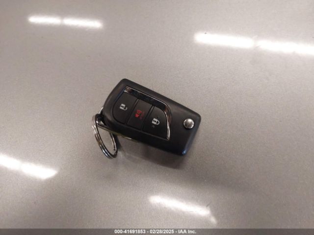 2T3G1RFV4PW329681 Toyota RAV4 LE
