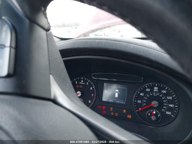 5XYPGDA37GG023130 KIA Sorento 2.4l Lx