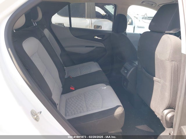 3GNAXHEV0KS541894 Chevrolet EQUINOX LS
