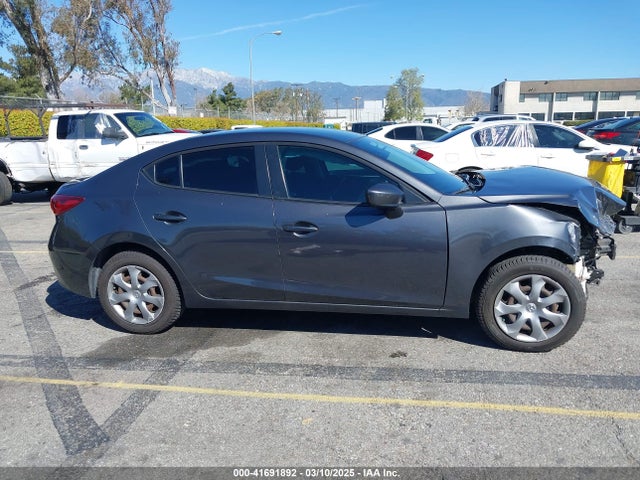 3MZBM1U71FM127241 Mazda pe