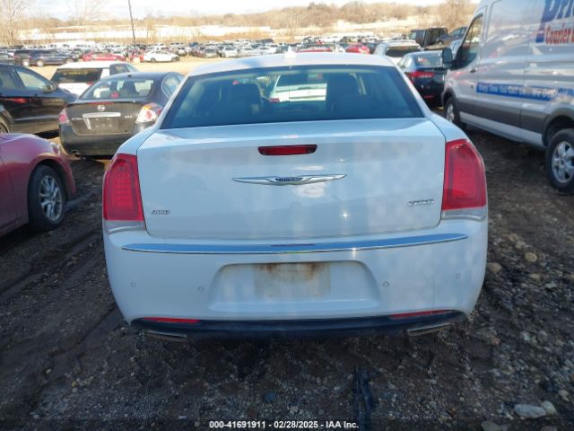 2C3CCAKG1JH296670 Chrysler 300 Limited Awd