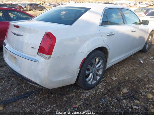 2018 CHRYSLER 300 2C3CCAKG1JH296670 Photo 3