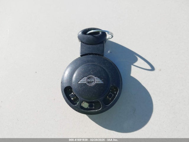 2009 MINI COOPER S WMWMF73519TT99560 Photo 10